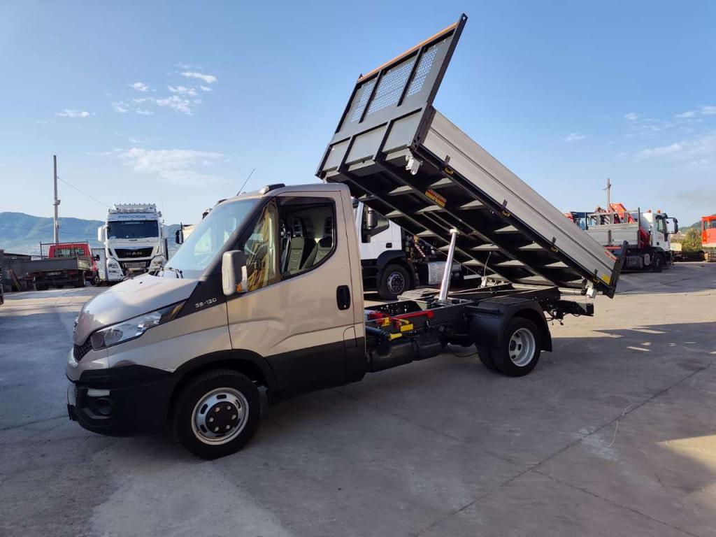 Iveco DAILY 35-130 Foto 30