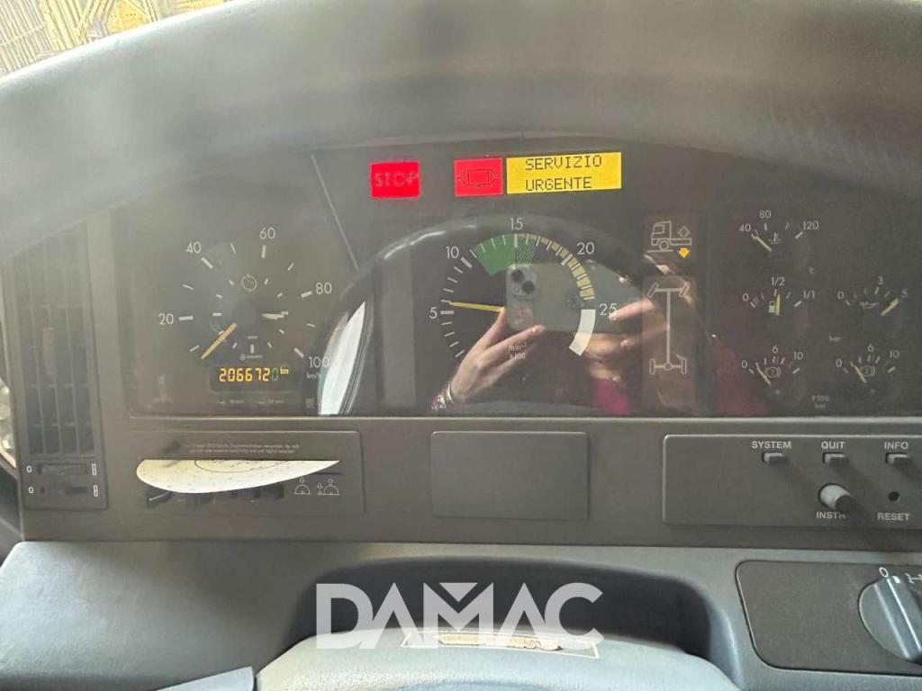 Mercedes-Benz ACTROS 1831 Foto 18