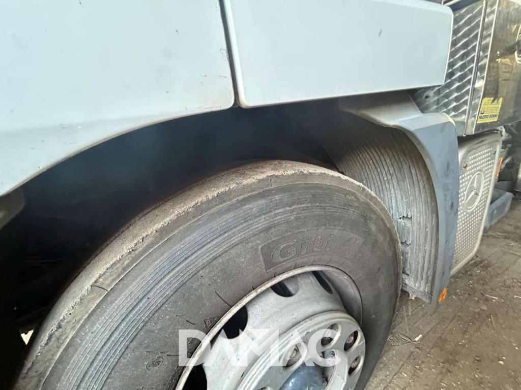 Mercedes-Benz ACTROS 1831 Foto 6