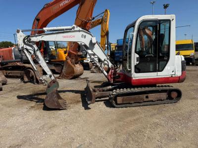 Takeuchi TB 135 vendida por Leo MMT Srl