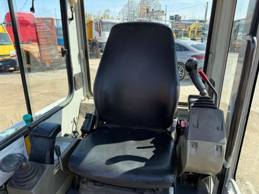 Takeuchi TB 135 Foto 6