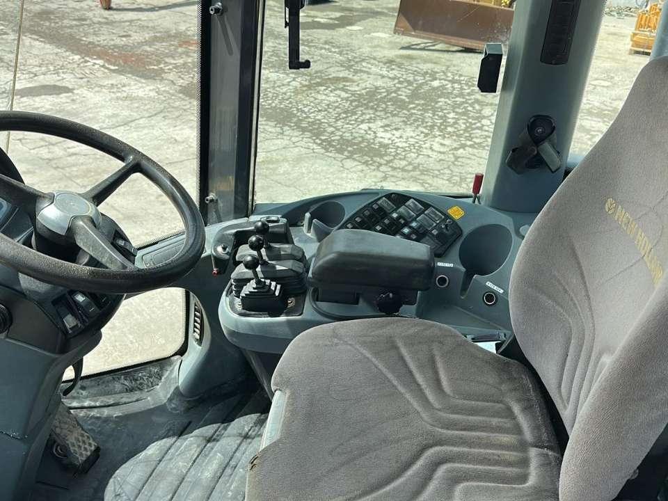 New Holland W110 Foto 6