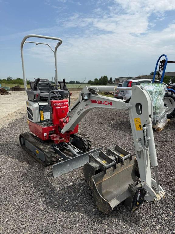 Takeuchi TB 210 R Foto 1
