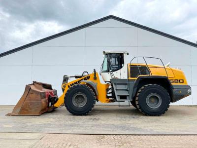 Liebherr L580 - Quick Coupler / 4 Good Tyres! vendida por Boss Machinery