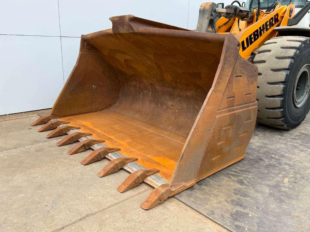 Liebherr L580 - Quick Coupler / 4 Good Tyres! Foto 14