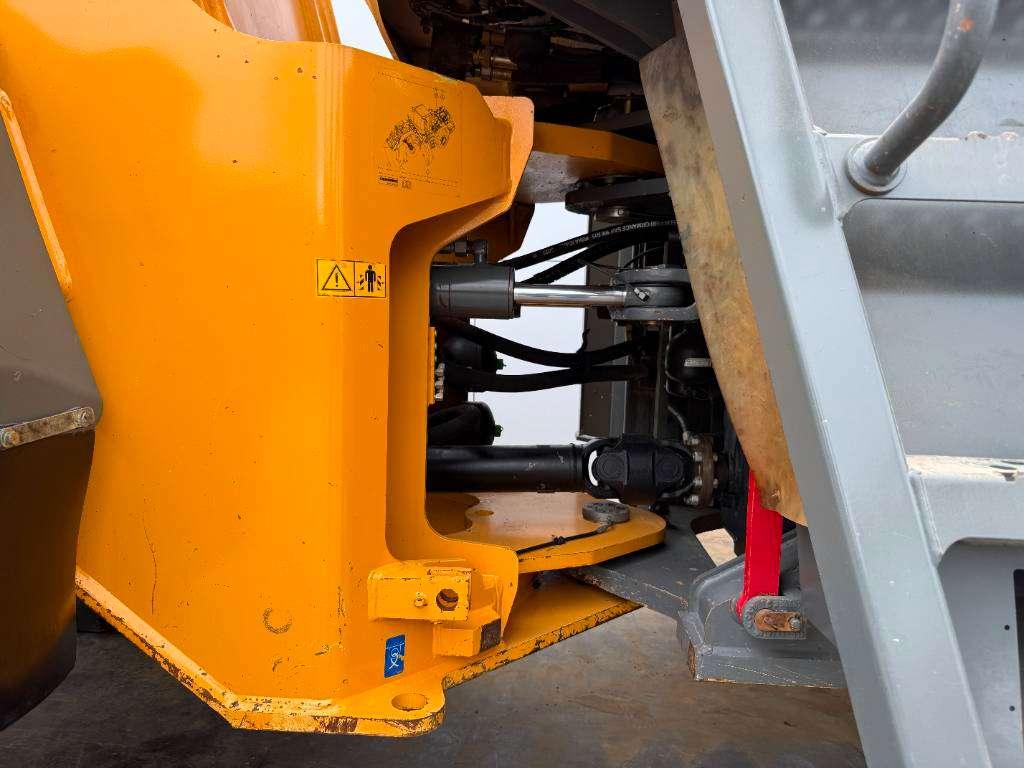 Liebherr L580 - Quick Coupler / 4 Good Tyres! Foto 23