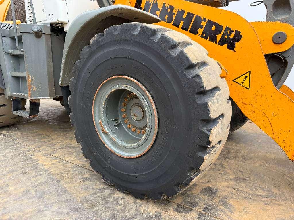 Liebherr L580 - Quick Coupler / 4 Good Tyres! Foto 28
