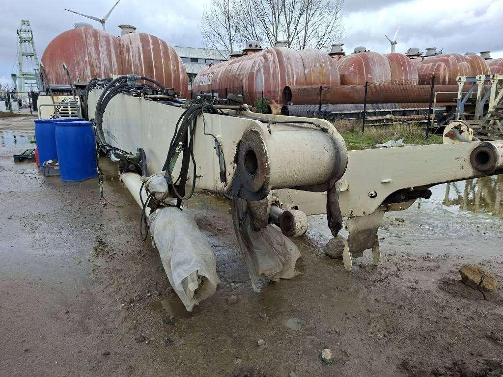 Sennebogen 830E K17(only upperstructure with damaged cabin) Foto 10