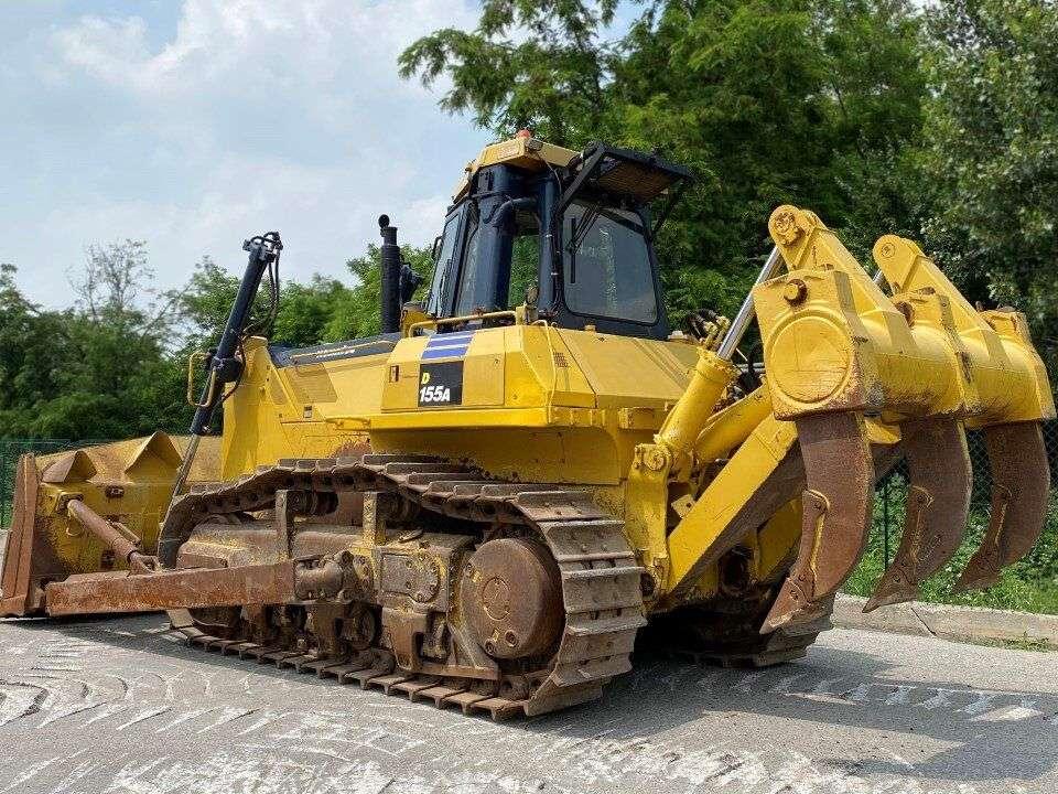 Komatsu D155A-3 Foto 3