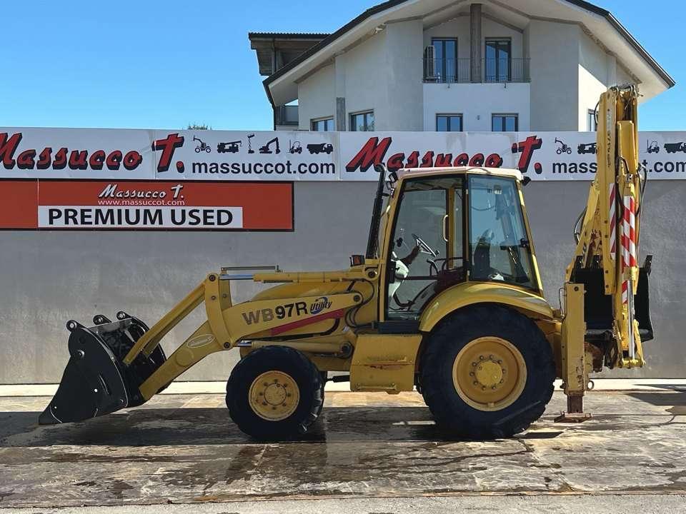 Komatsu WB97R Foto 2
