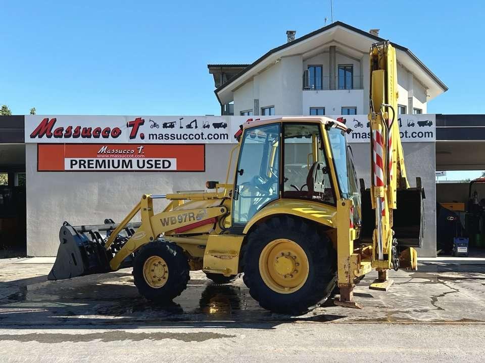 Komatsu WB97R Foto 3