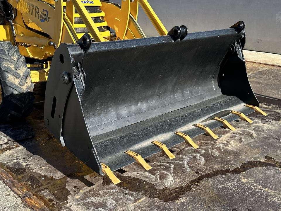 Komatsu WB97R Foto 6