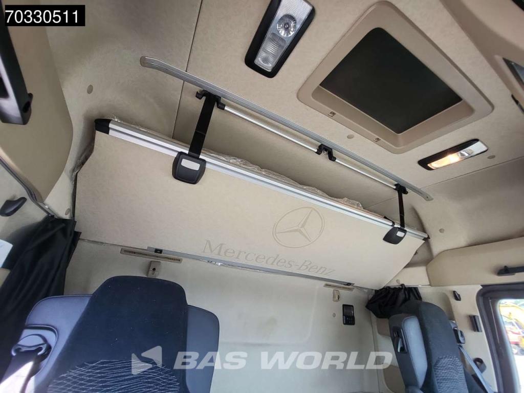 Mercedes-Benz Actros 1851 4X2 BigSpace 2x Tanks M.O.T. Foto 30
