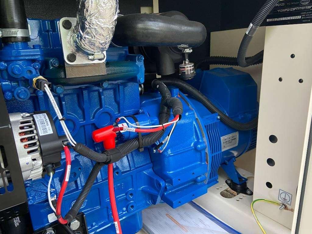 FG Wilson P13.5-6 - 13.5 kVA Genset - DPX-16000 Foto 8