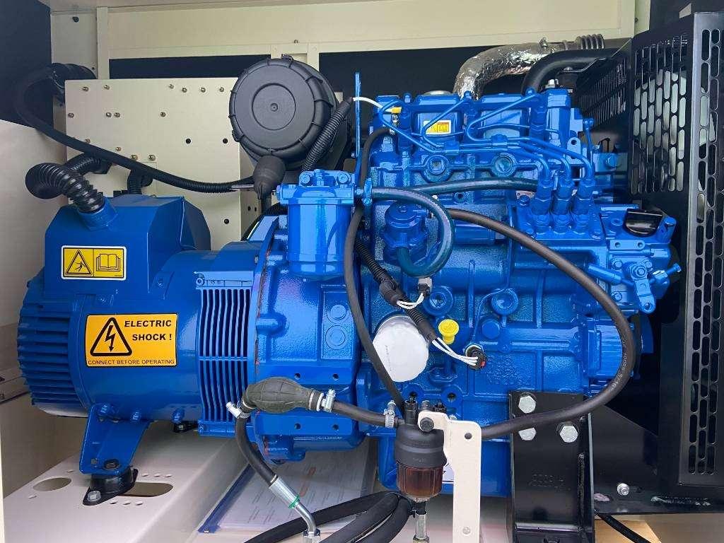 FG Wilson P13.5-6 - 13.5 kVA Genset - DPX-16000 Foto 9