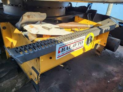 Volvo steps 14622725 for Volvo EW140D, EW160D, EW160E... vendida por Balavto