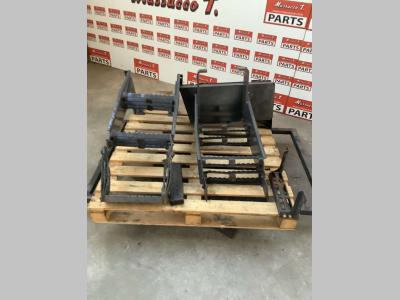 Escalera para Hitachi ZW250-6 vendida por Massucco T. Srl Area Ricambi