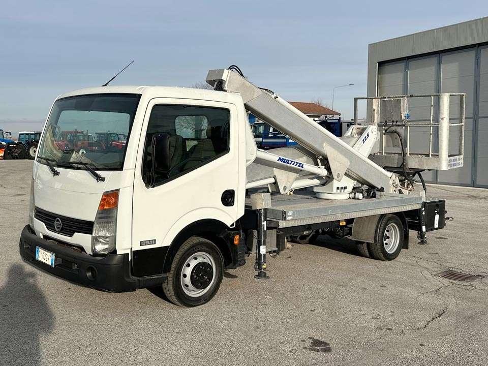 Nissan 35.11 MX 225 Foto 1