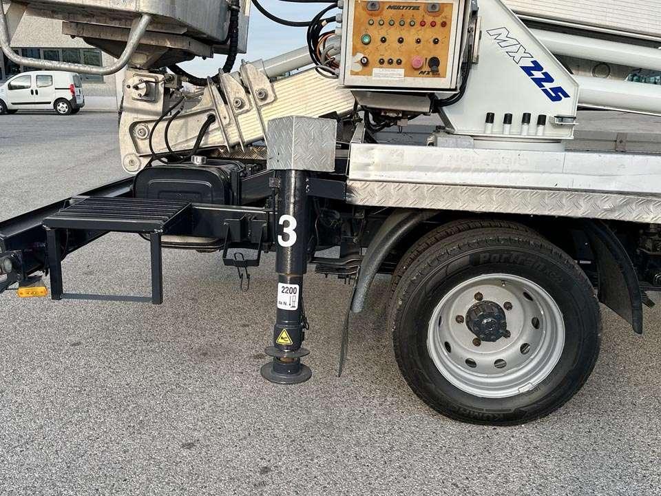 Nissan 35.11 MX 225 Foto 10