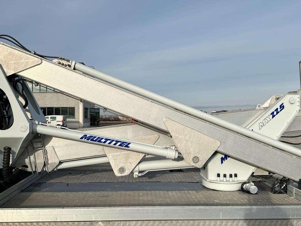 Nissan 35.11 MX 225 Foto 6
