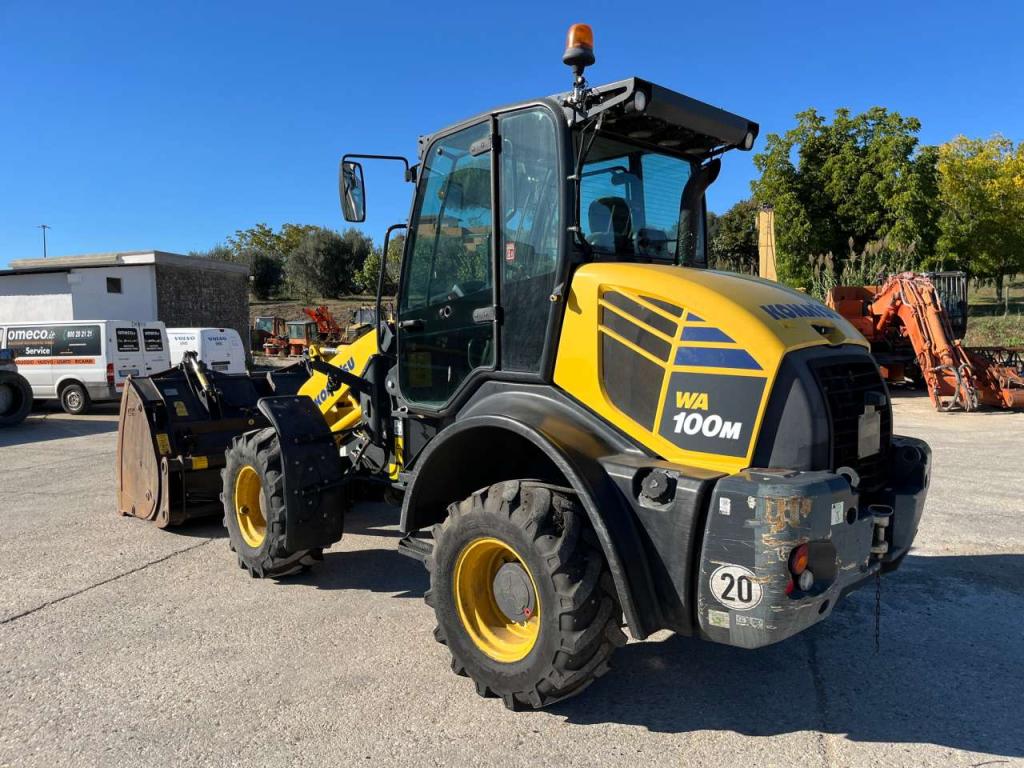 Komatsu WA100M-7 Foto 4