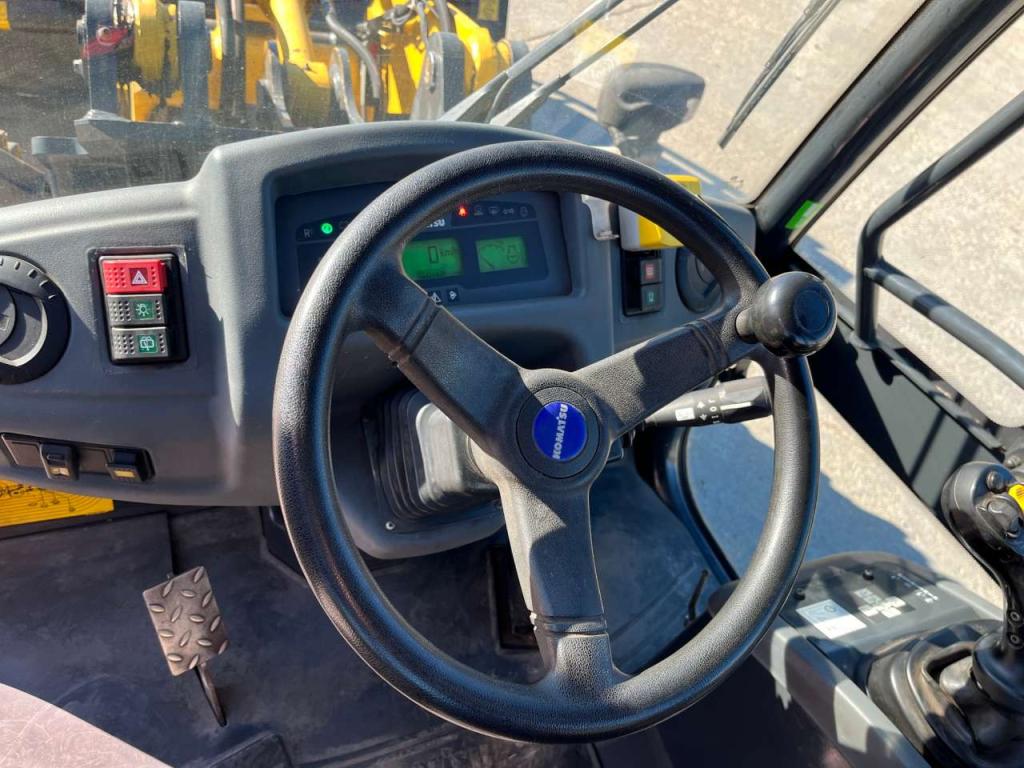 Komatsu WA100M-7 Foto 7