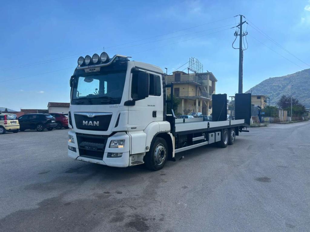 Man TGS 26.360 Foto 1