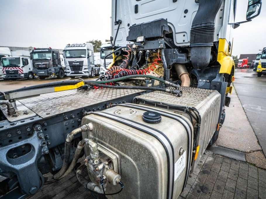 Mercedes-Benz AROCS 2045 AS (cardan) Foto 13