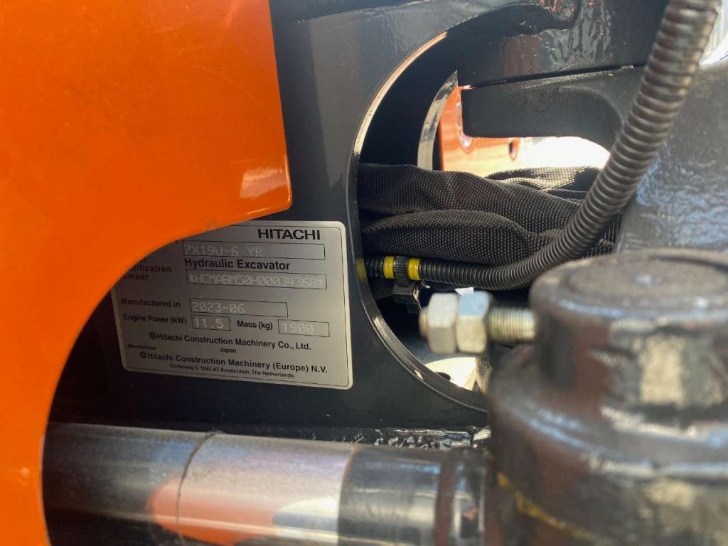 Hitachi ZX19U-6 Foto 6