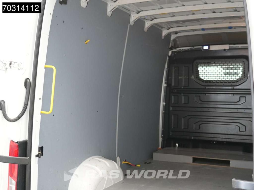 Volkswagen Crafter 140pk L3H3 Airco Cruise Camera Parkeersensoren Euro6 L2H2 Airco Cruise control Foto 11