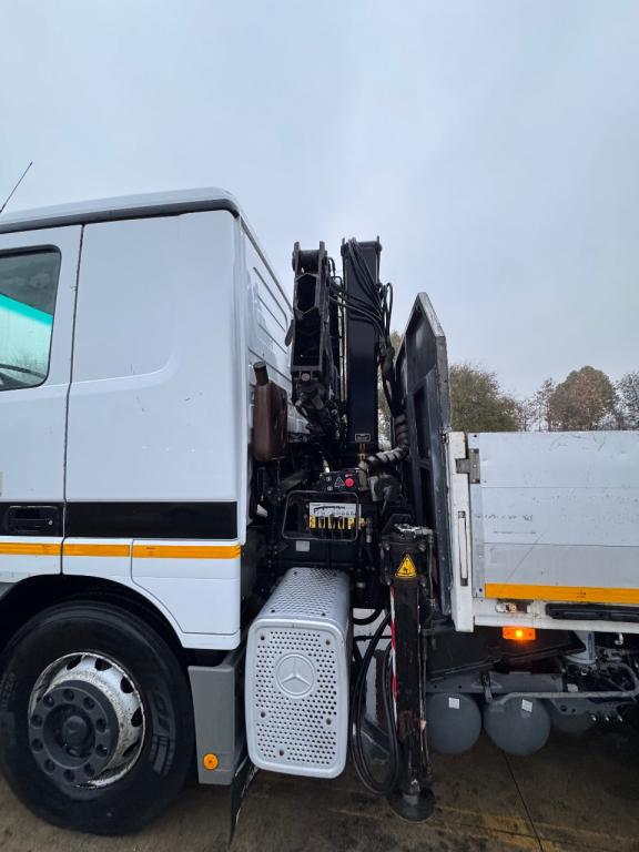 Mercedes-Benz ACTROS 1831 Foto 4