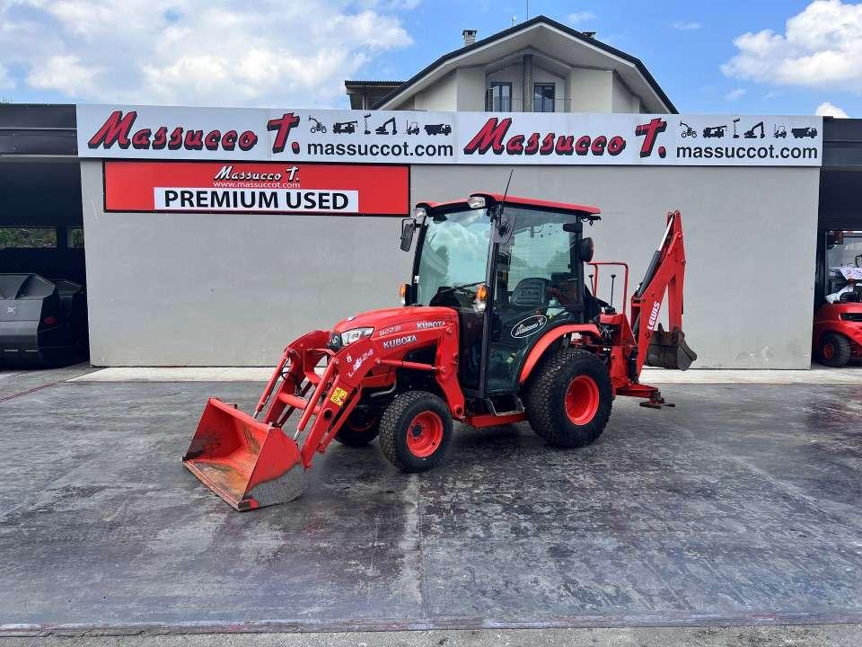 Kubota B2231 4x4 CON retro  LEWIS Foto 1