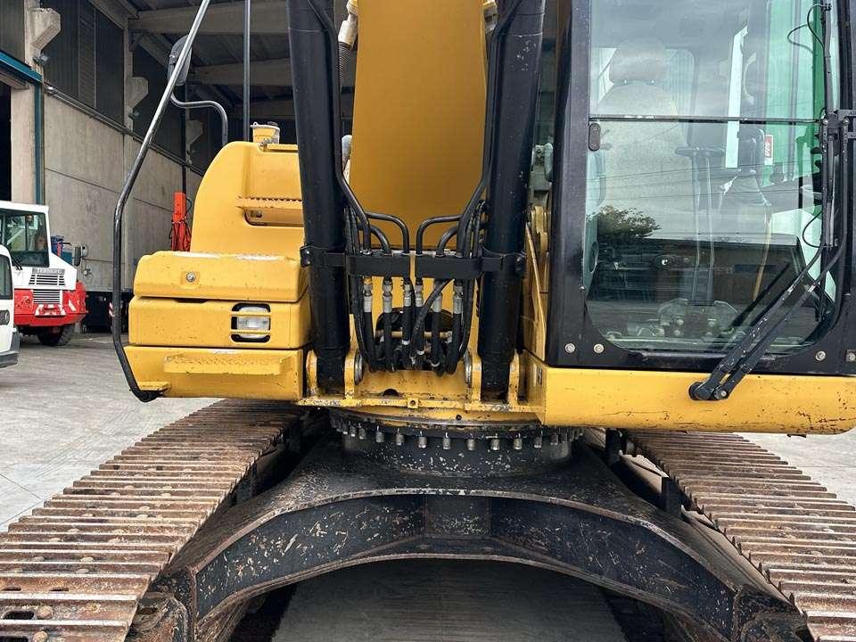Caterpillar 323D Foto 8
