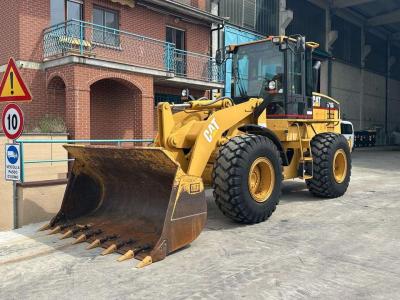 Caterpillar 928G vendida por Massucco T. Srl