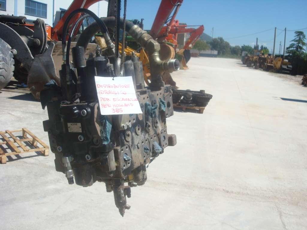 Distribuidor hidraulico para New Holland 385 Foto 4
