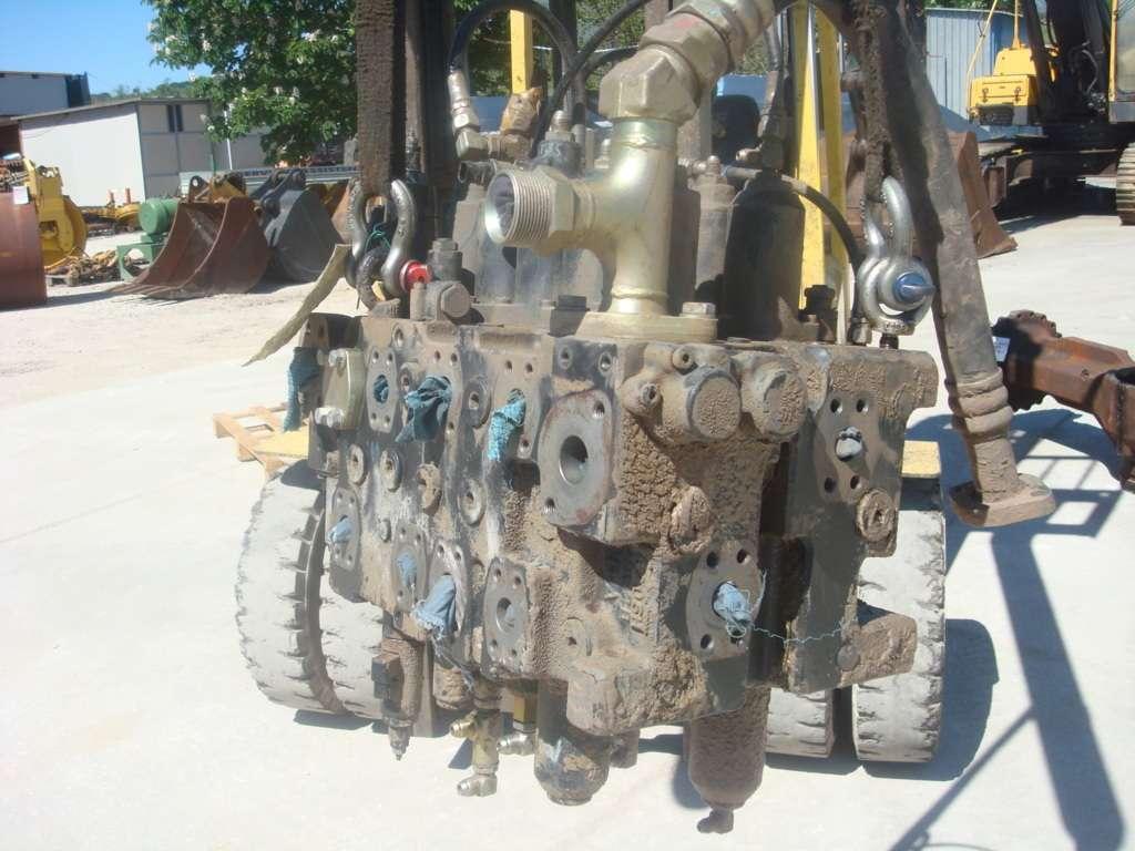 Distribuidor hidraulico para New Holland 385 Foto 5