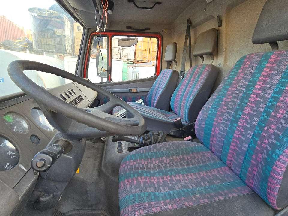 Mercedes-Benz 1124 Foto 8