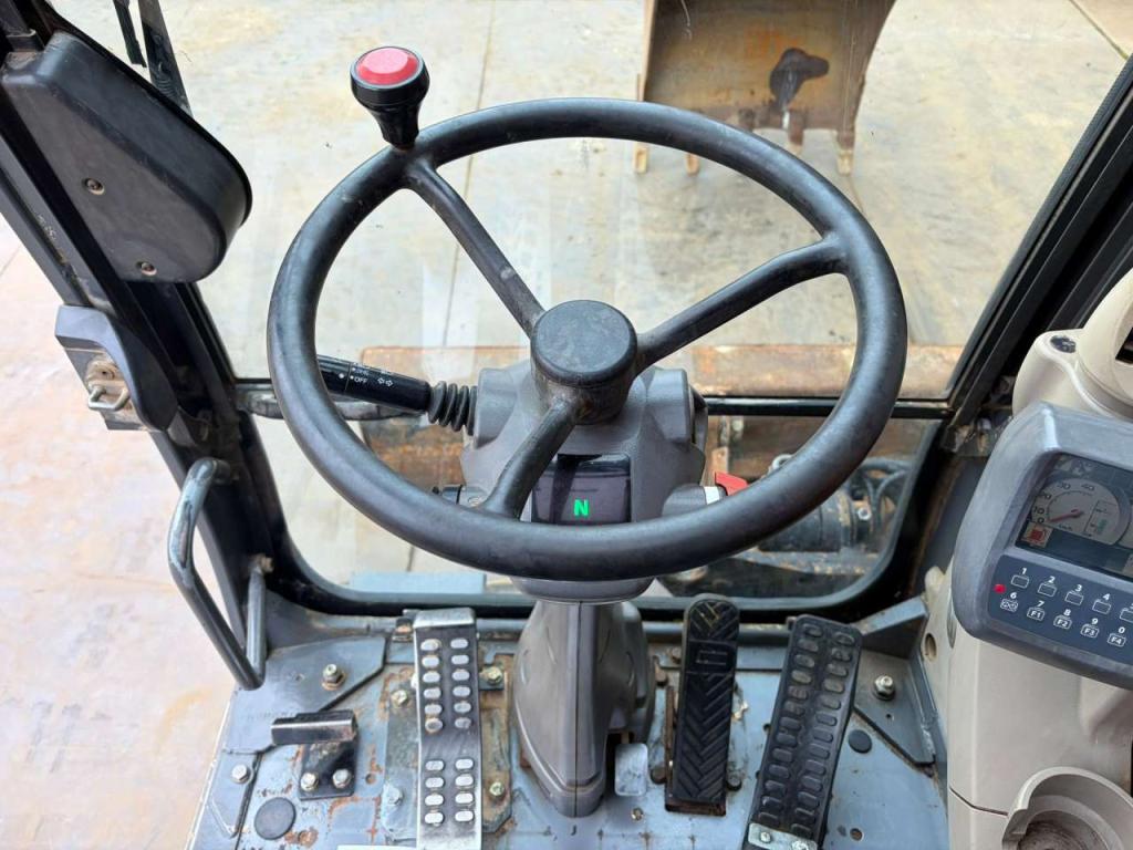 Hitachi ZX170W-3 Foto 18