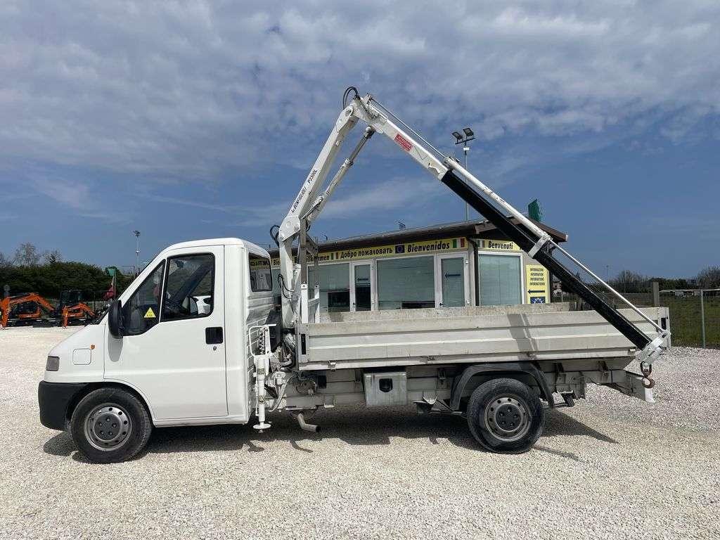 Iveco SANMARCO CON GRU Foto 1
