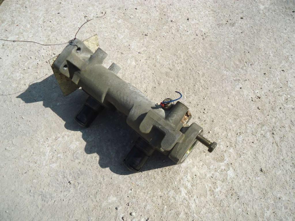 Soporte de filtro para New Holland W270B Foto 2