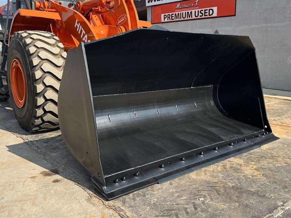 Hitachi ZW220 Foto 10