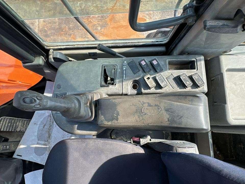 Hitachi ZW220 Foto 17