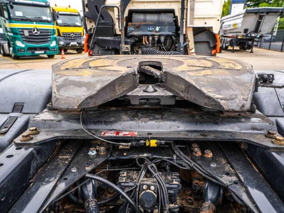 Man TGX 33.560 XLX BLS+BIG AXLES+INTARDER Foto 6