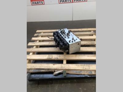 Distribuidor hidraulico para JLG LIFT 450 AJ vendida por Massucco T. Srl Area Ricambi