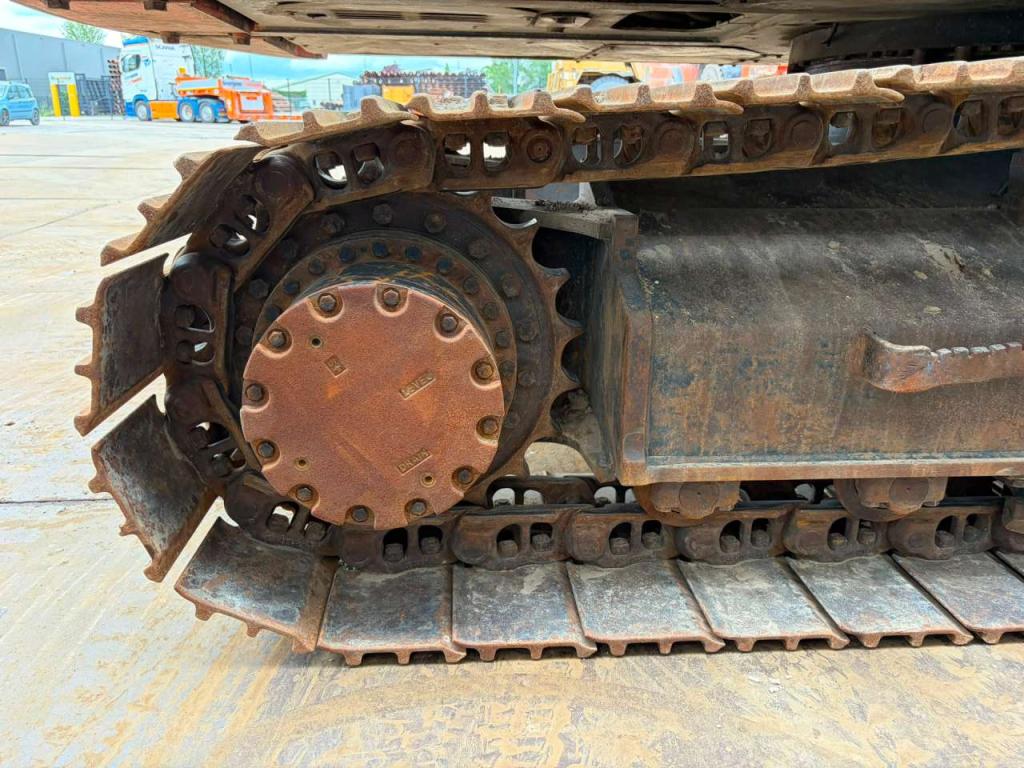 Hitachi ZX210LC-6 Foto 15