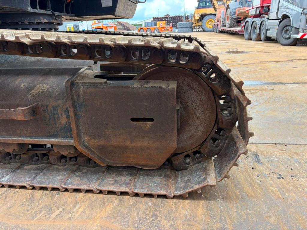 Hitachi ZX210LC-6 Foto 16