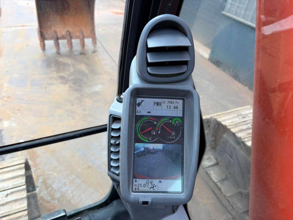 Hitachi ZX210LC-6 Foto 22