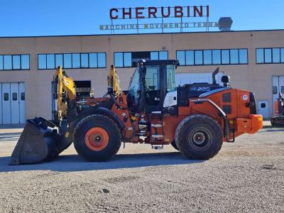 Hitachi ZW 220-7 vendida por A. Cherubini & Figli Srl