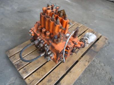 Distribuidor hidraulico para Fiat Hitachi FH300 - FH330 vendida por OLM 90 Srl
