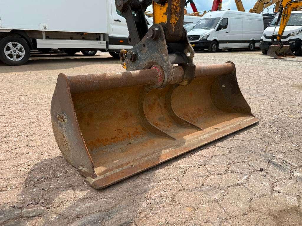 JCB 48Z-1 - Hammer Lines / Quick Coupler Foto 15